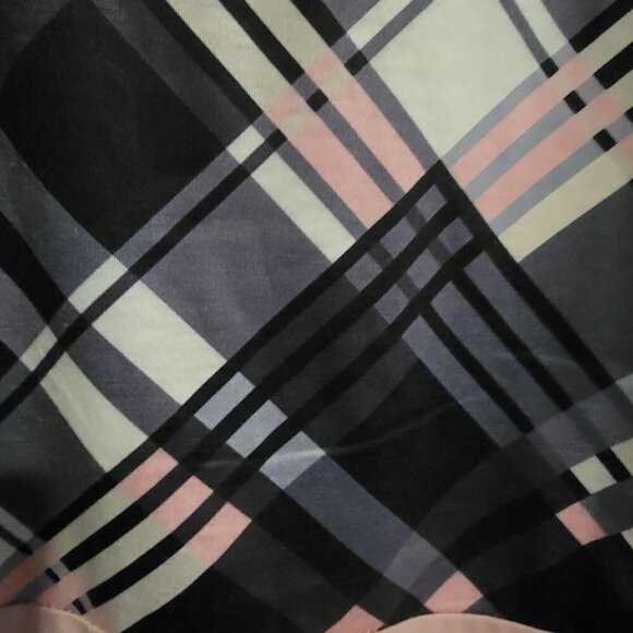 ❤️3 For 20.Bundle&save❤️L/XL pink and blue plaid detail long sleeve shirt - Picture 2 of 2